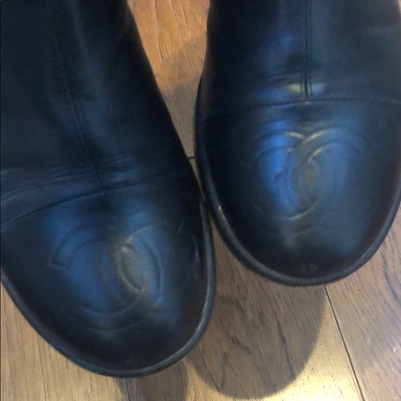 AUTHENTIC CHANEL BOOTS - Picture 5 of 8